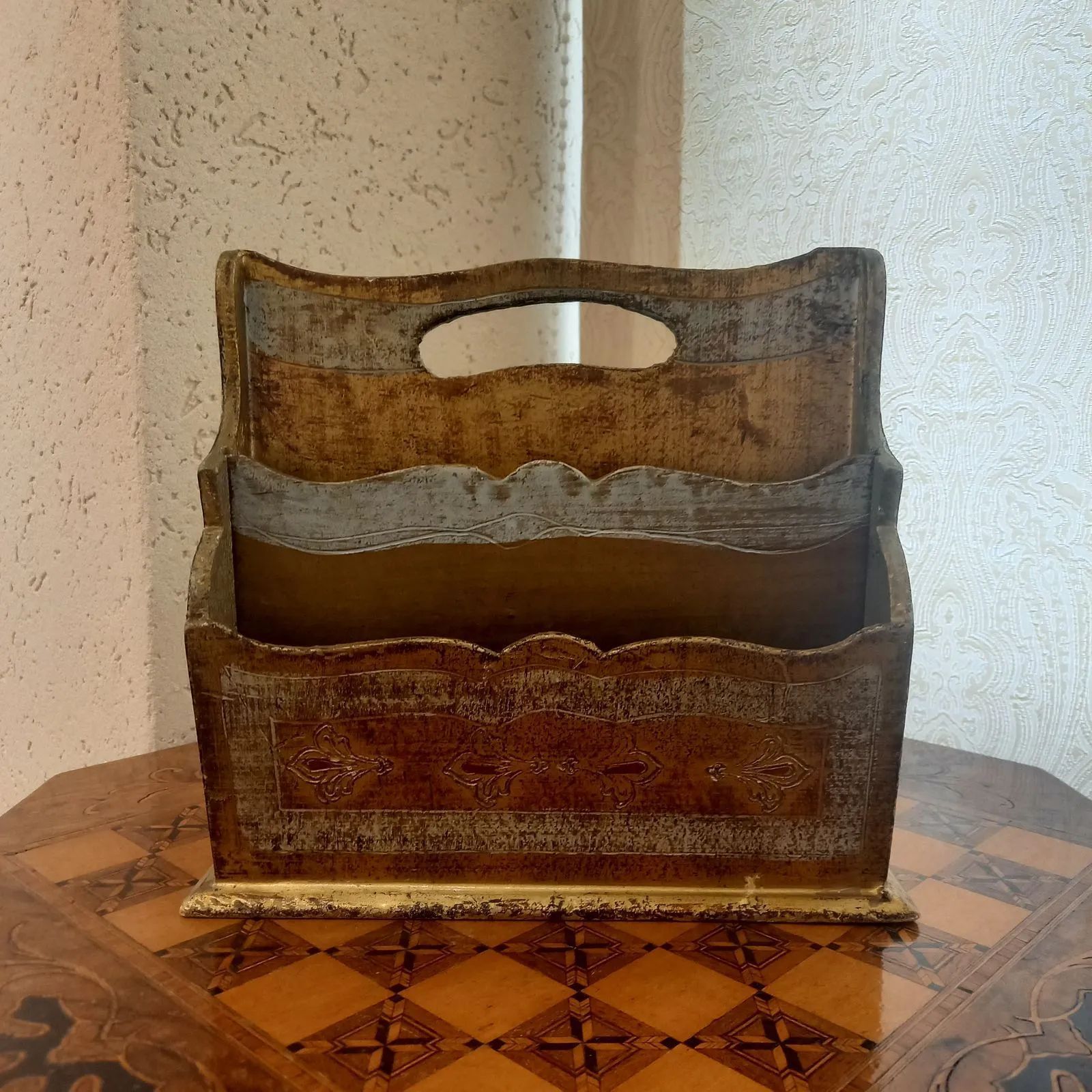 アンティークラック 装飾付き 木製 書類 ラック スタンド