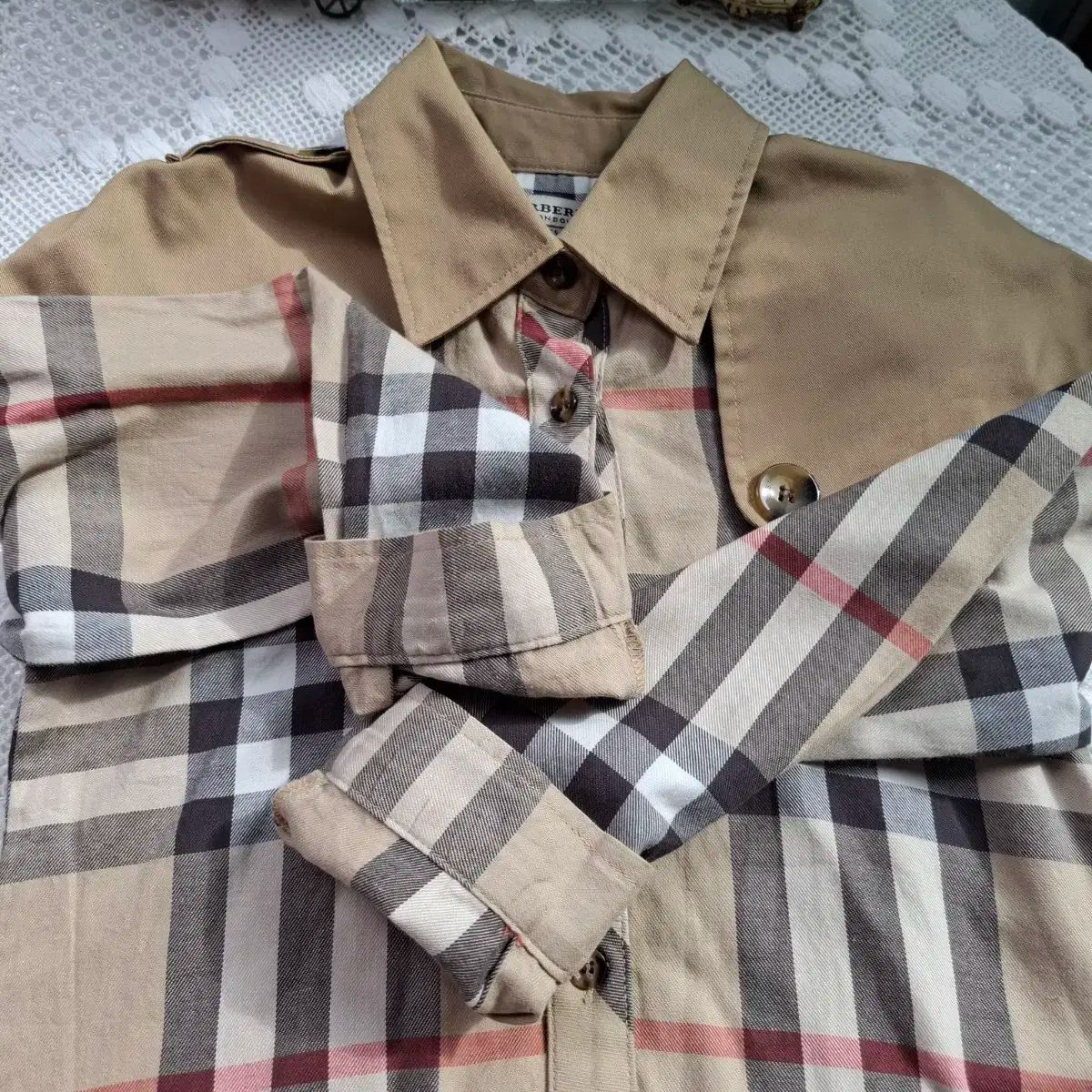 ディスカウント バーバリーキッズ女の子シャツ 楽天市場】BURBERRY