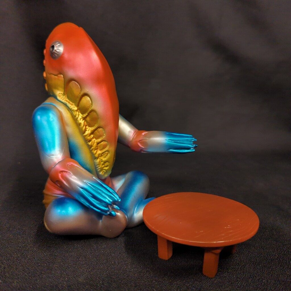 ブルマァクの怪獣シリーズ ちゃぶ台付き メトロン星人 メタリック ソフビ ブルマァク メトロン星人 ちゃぶ台付き 怪獣シリーズ メタリック