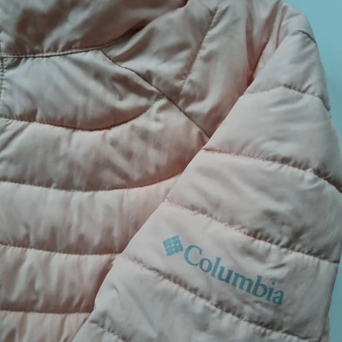 コロンビア 軽量ダウン