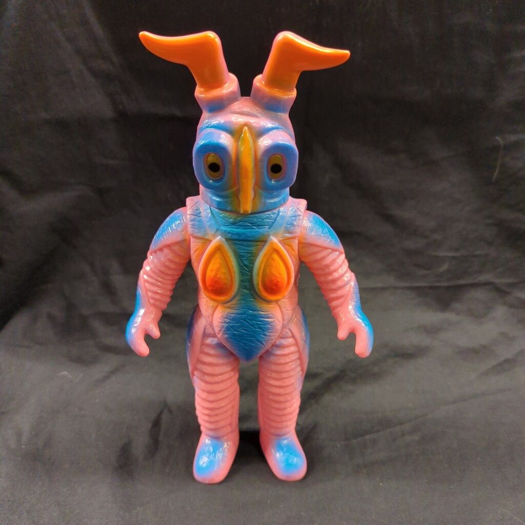 ブルマァク 怪獣シリーズ ウルトラマン ゼットン ピンク成型 青塗装