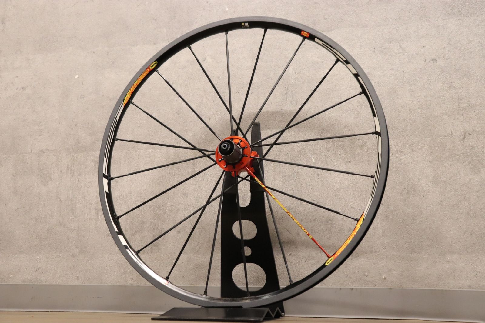 アルミ クリンチャー