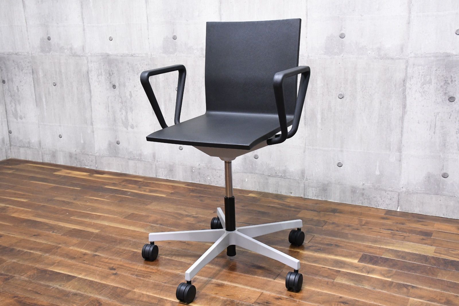 EJK21 ヴィトラ Vitra .04 ゼロフォー デスクチェア キャスターチェア シンプルモダン マールテン ヴァン セーヴェレン 昇降 書斎椅子 ワークチェア ワーキングチェア