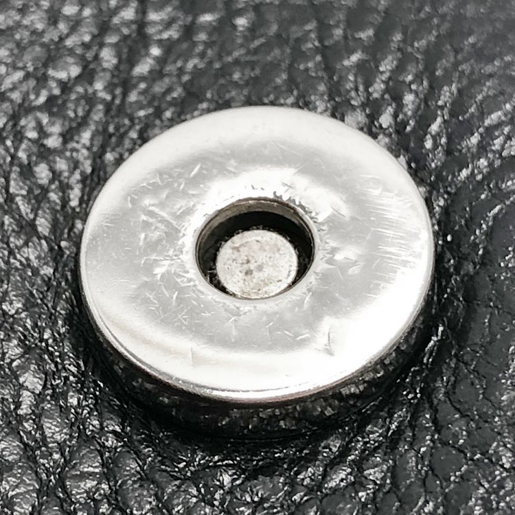 レザー コンパクト