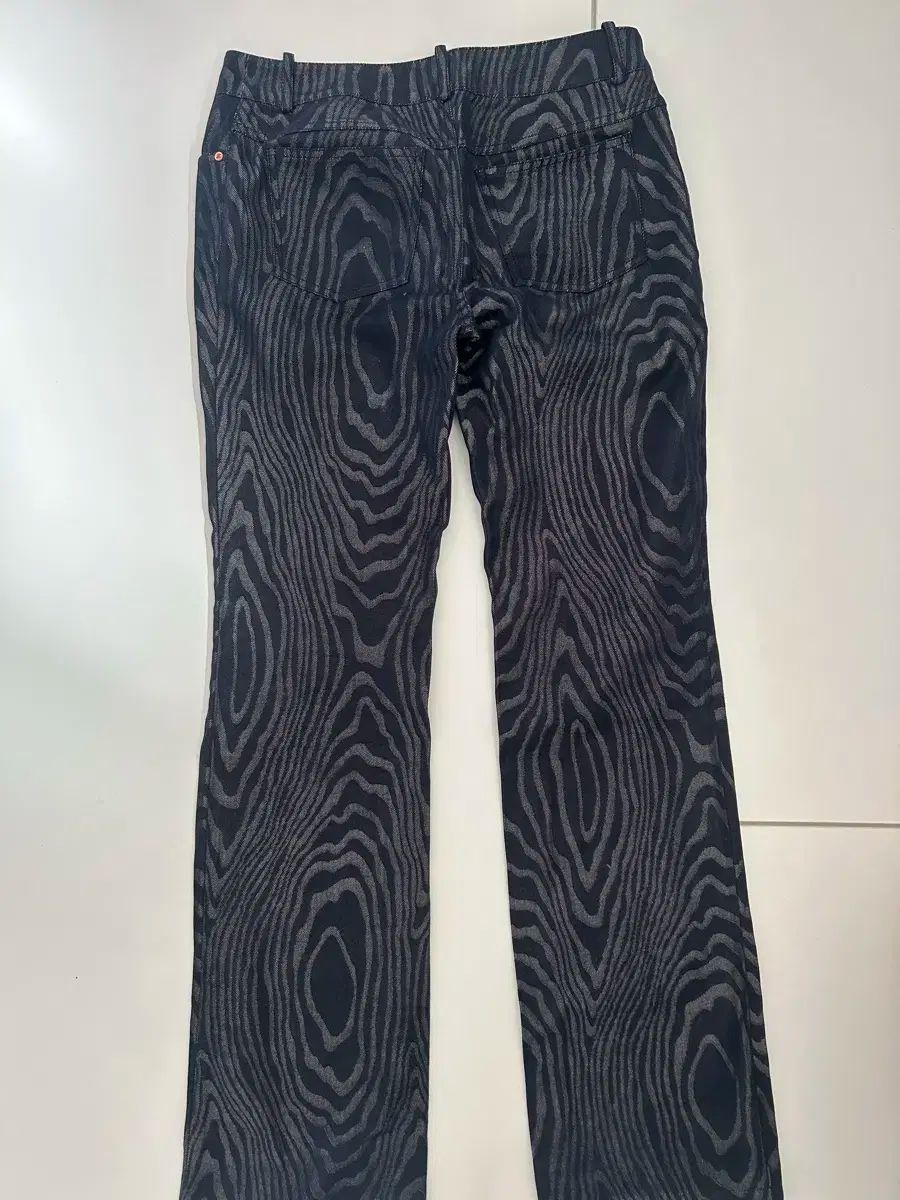 パータン パンツ