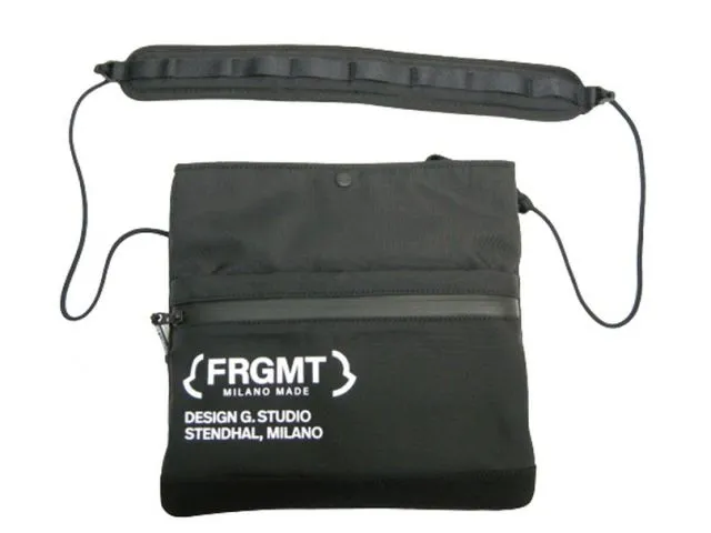 2026年最新】moncler fragment サコッシュの人気アイテム - メルカリ