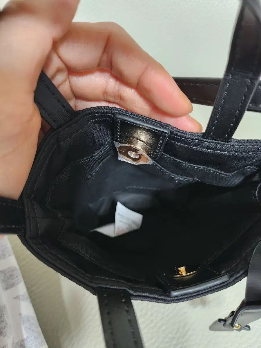 HAZZYS へジス ナイロン ミニクロスバッグ DECORATOM_COM_BR