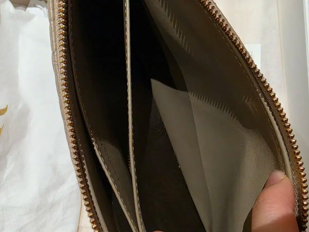 クラッチバッグ