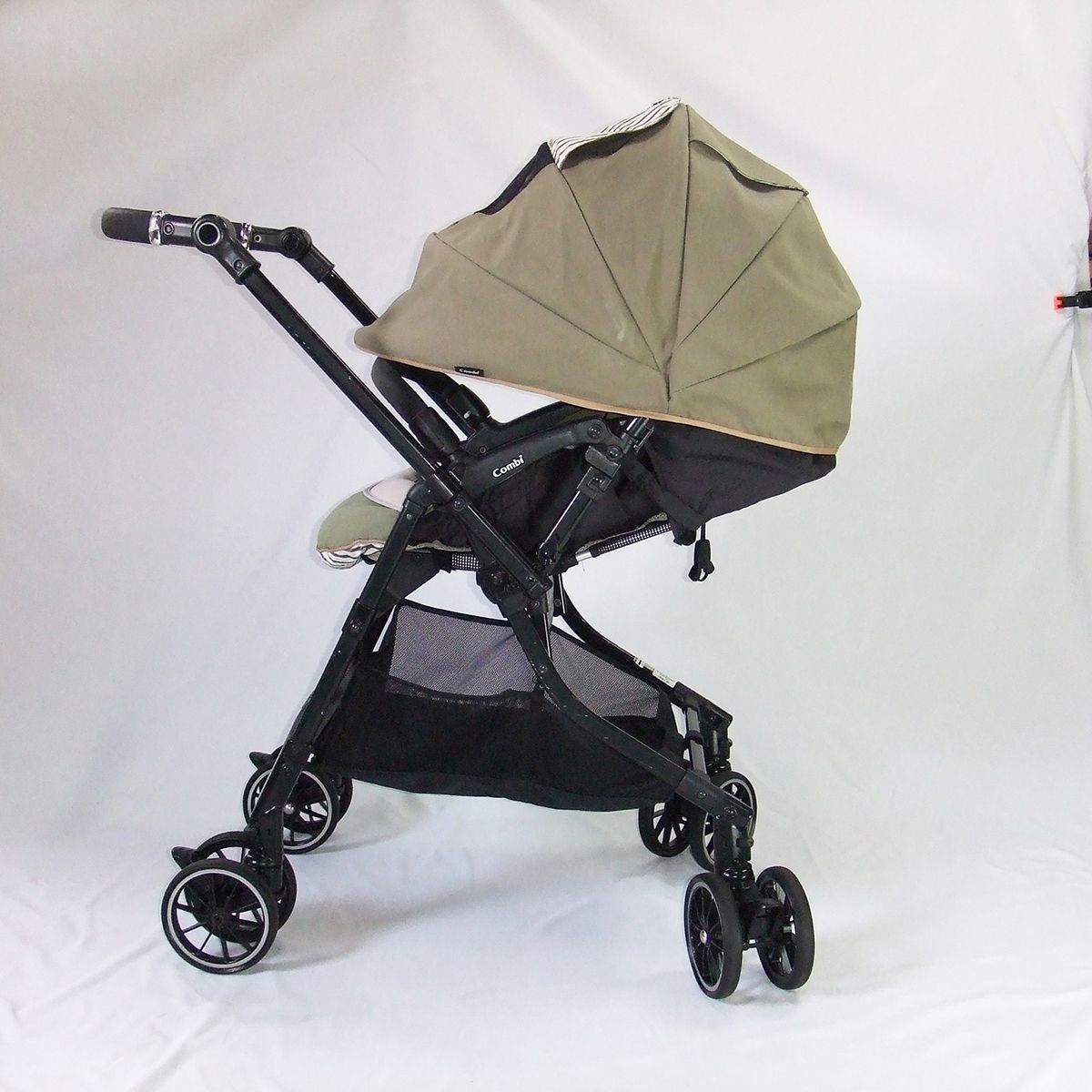  っ 厳選 ベビーカー コンビ スゴカル 4キャス コンパクト エッグショック HH combi 1カ月から3歳 C 一般 洗濯対応 ベビーカー バギー 外出 移動用品