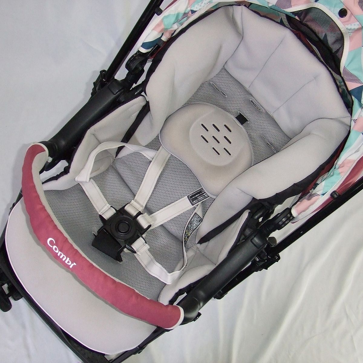 っ 厳選 ベビーカー コンビ スゴカルα 4キャス Light HT combi 1カ月から3歳 両対面式 ベビーカー B