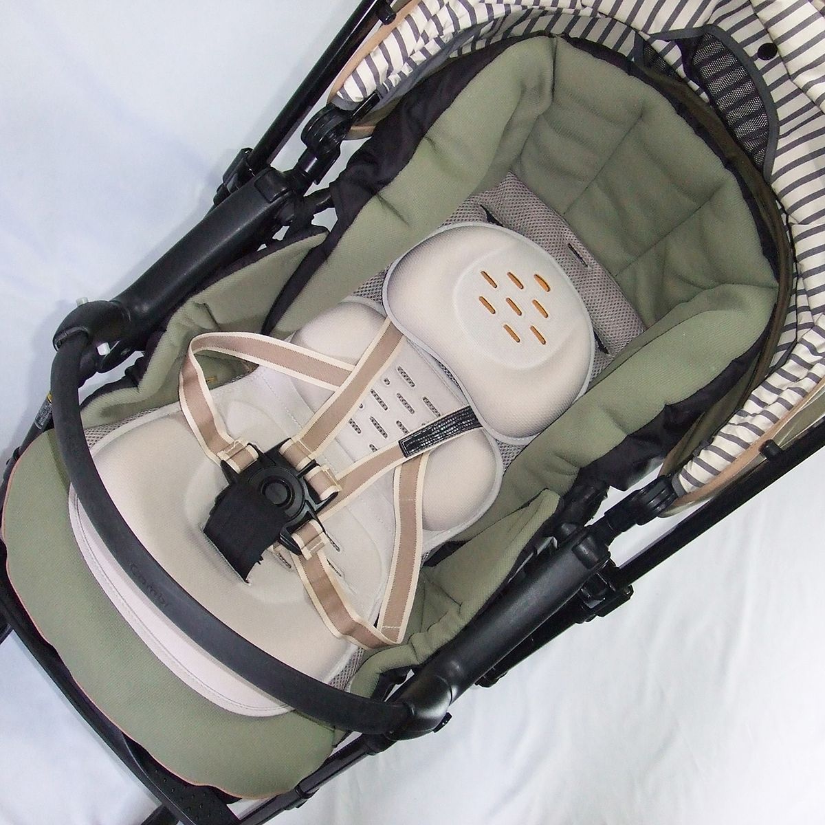 っ 厳選 ベビーカー コンビ スゴカル 4キャス コンパクト エッグショック HH combi 1カ月から3歳 C.一般