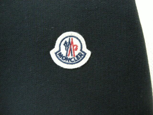 トラックパンツ