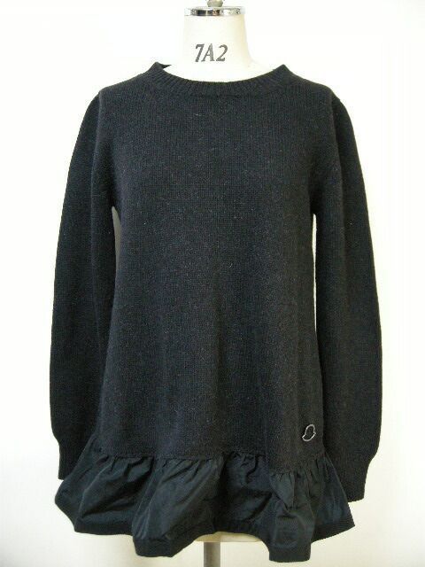 フリルニットワンピース