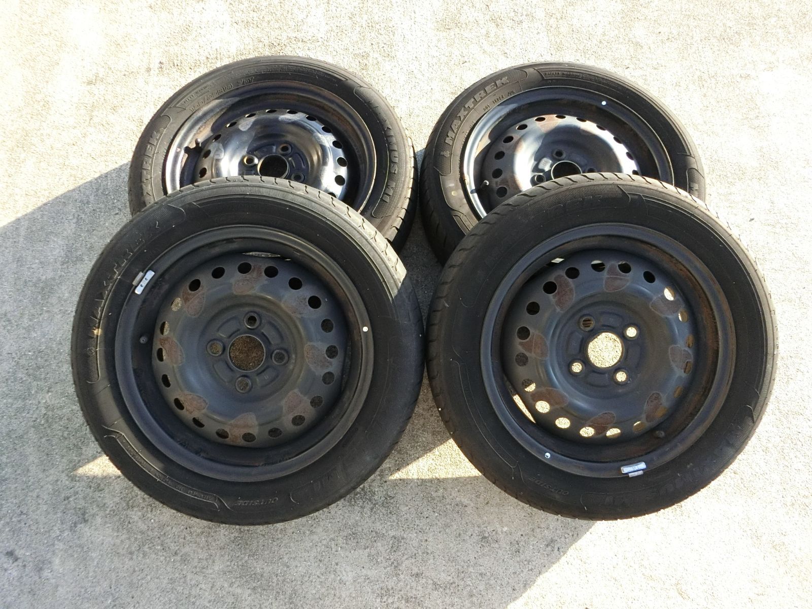 876 14インチ スチールホイール 14×4.5J PCD100 ハブ径 約54mm 4穴 4本セット 155|65R14 2025年製 ダイハツ ムーヴ 外し