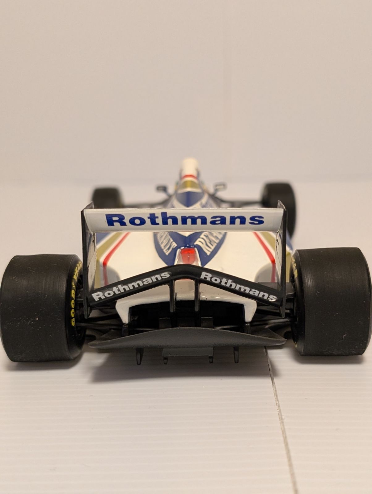 18 ウィリアムズFW16