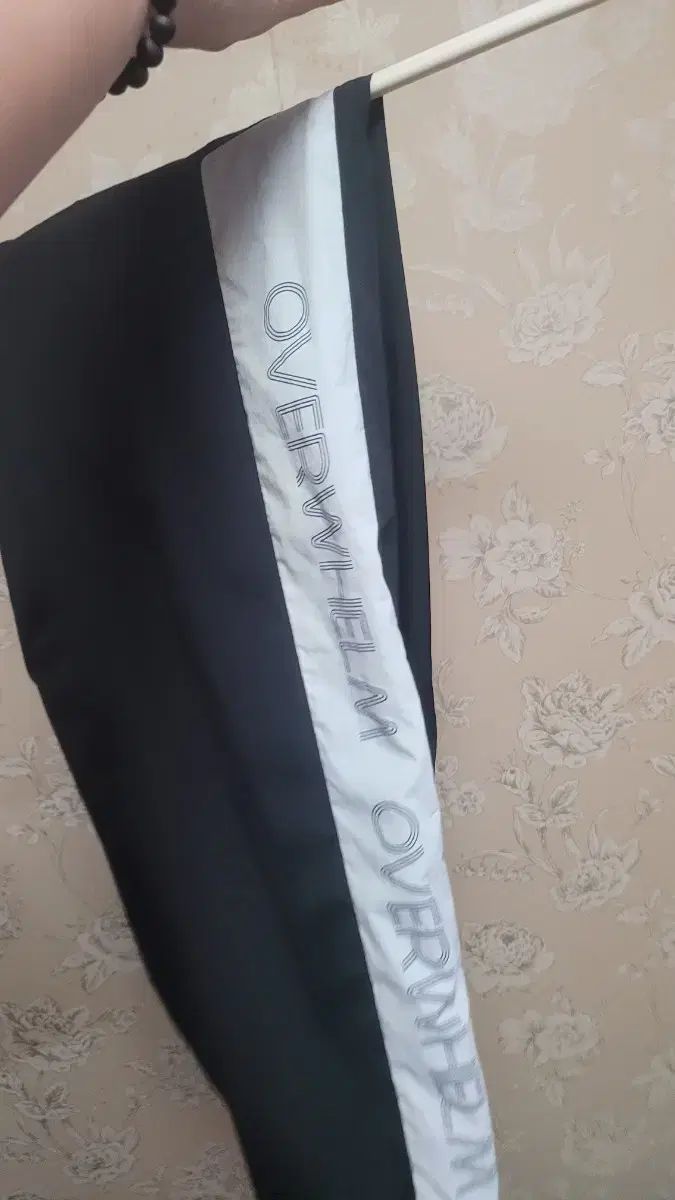 圧倒 001 ボトムス 002 トップス M