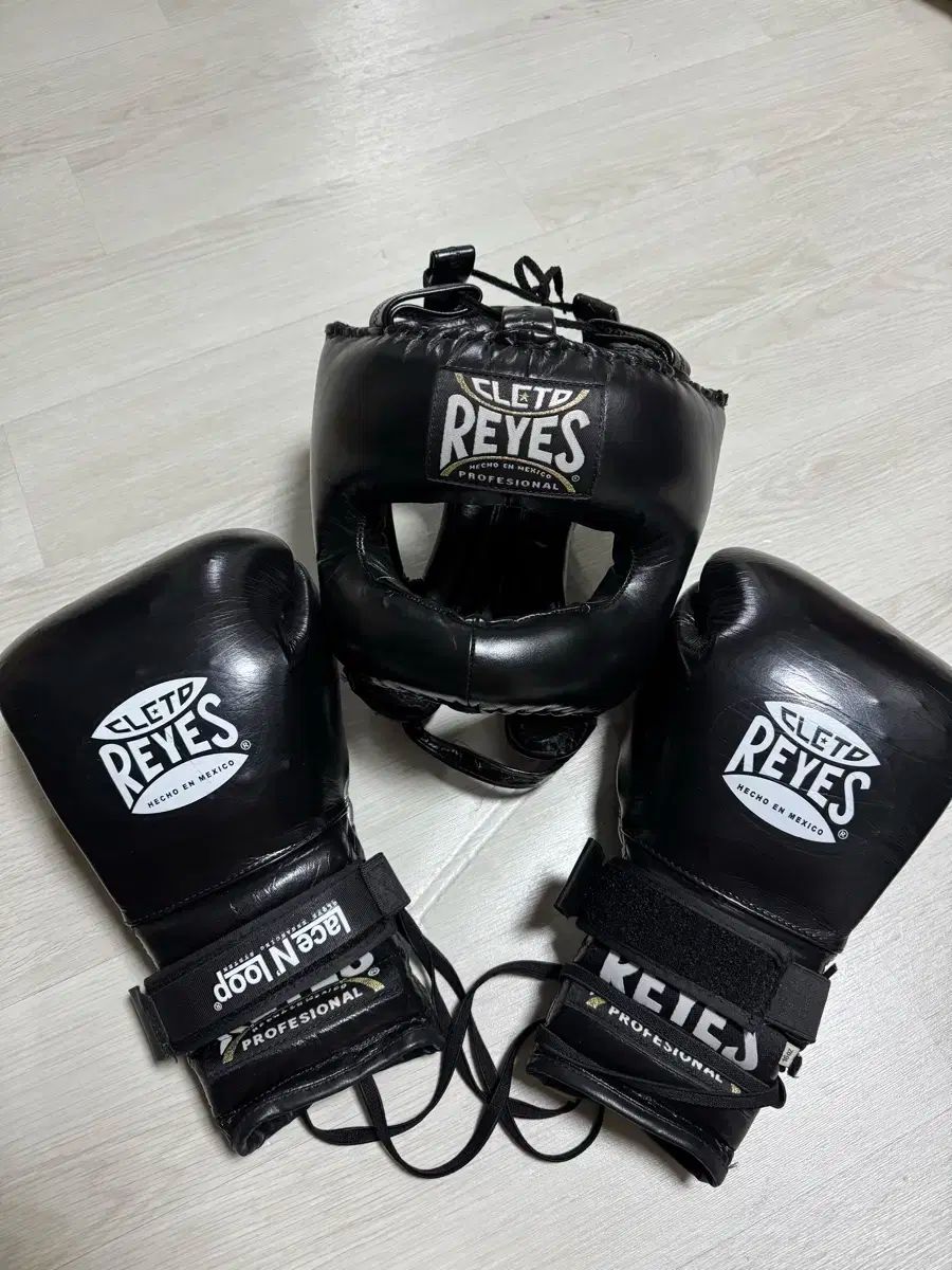 レイエス 16オンス レース コボホ ヘッドギア