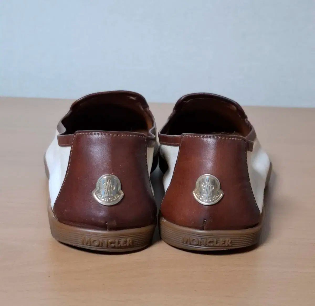 モンクレール 37 約235 フラット 靴