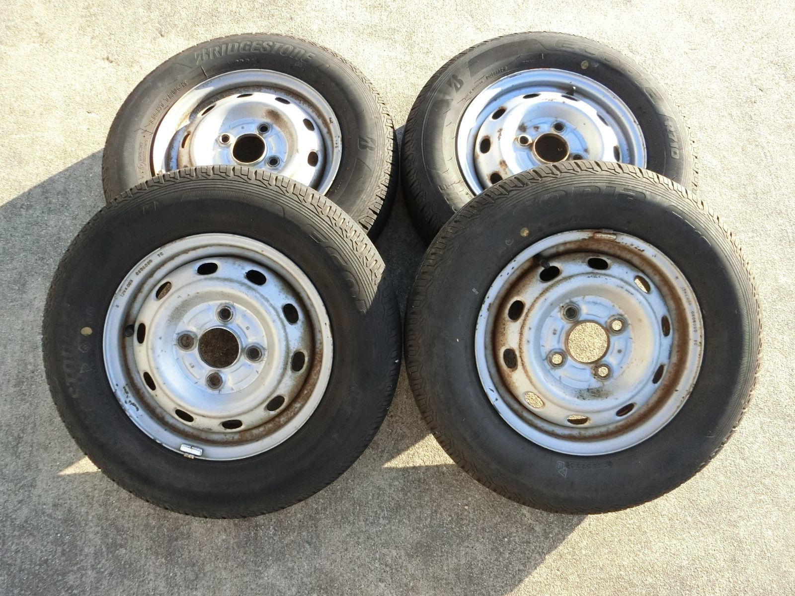 877 12インチ スチールホイール 12×4.0B PCD100 ハブ径 約59mm 4穴 4本セット 145|80R12 2025年製 スバル サンバー 外し