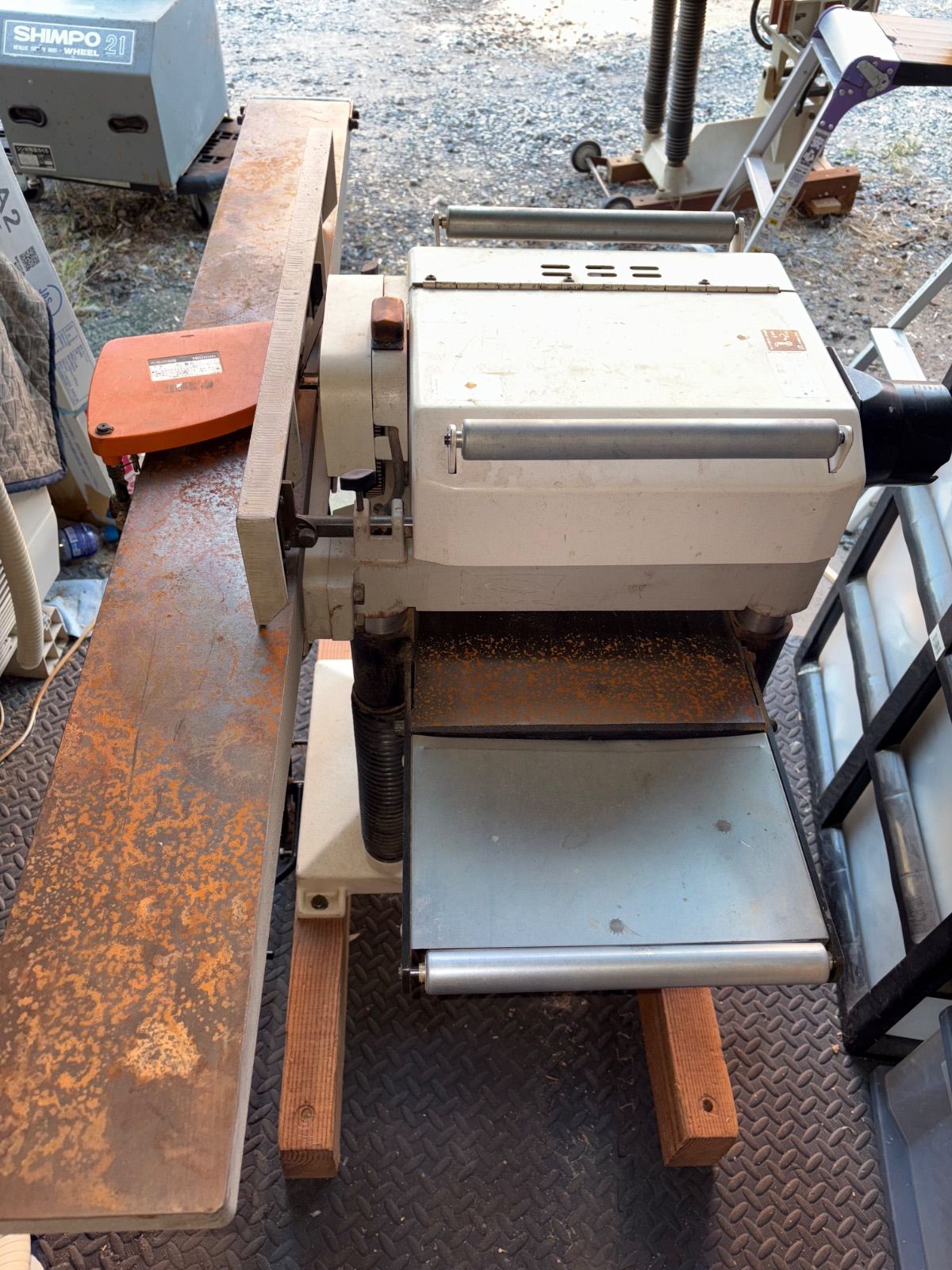 RYOBI  リョービ　自動カンナ　AH-182TB 引き取り限定 RYOBI リョービ 自動カンナ AH-182TB 引き取り限定 - メルカリ