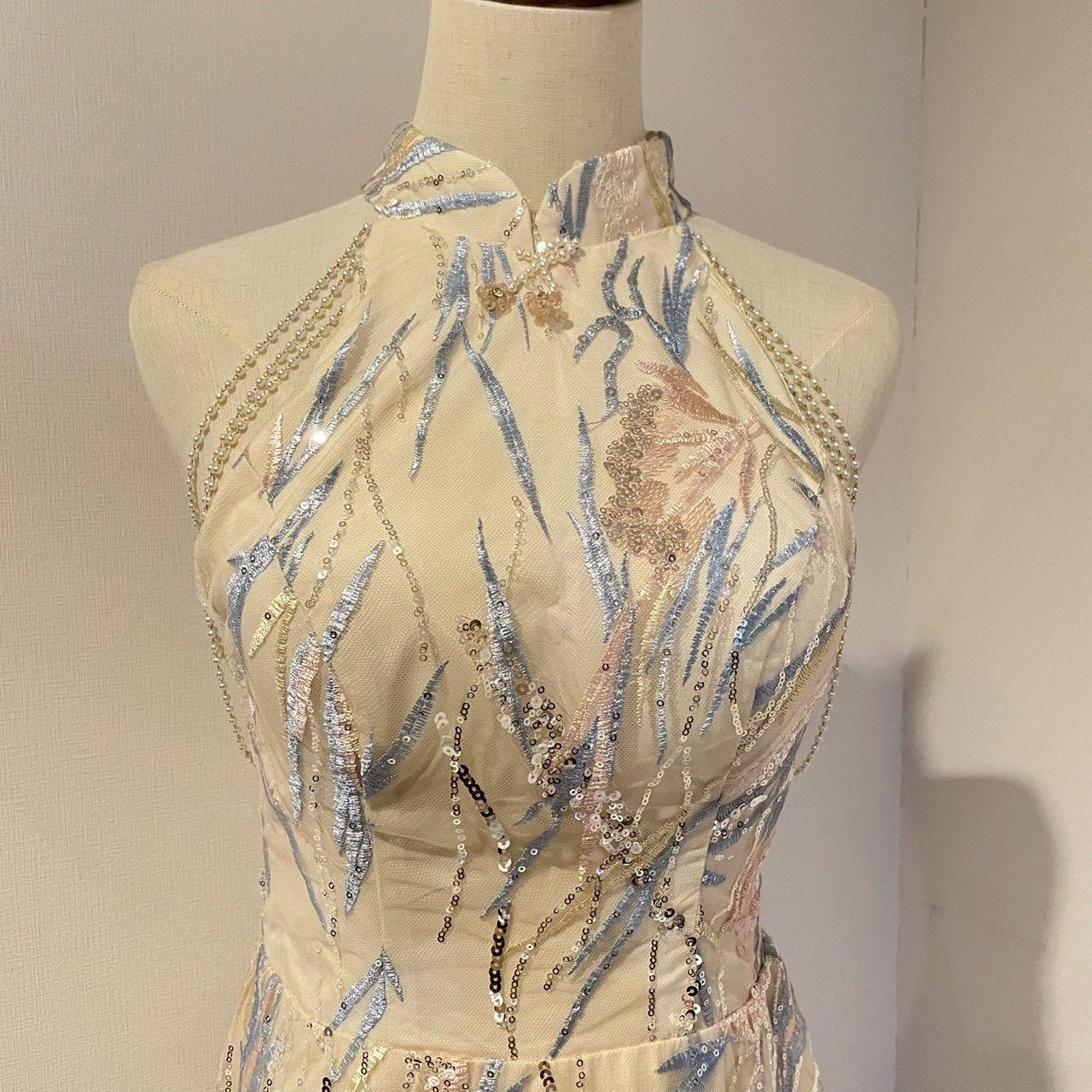 ホルターネック M ウェディングドレス パール スパンコール ロングドレス イブニングドレス 前撮り 二次会 発表会 演奏会 花嫁 披露宴 韓国風 感 Aライン ベージュ ピンク シャンパン pipsセレクト MAAHADDERANG_COM