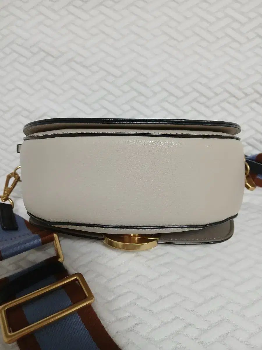 クロスバック 8万円