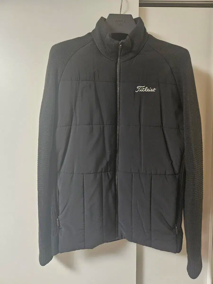 Titleist ブラック ダウン ニット アウター