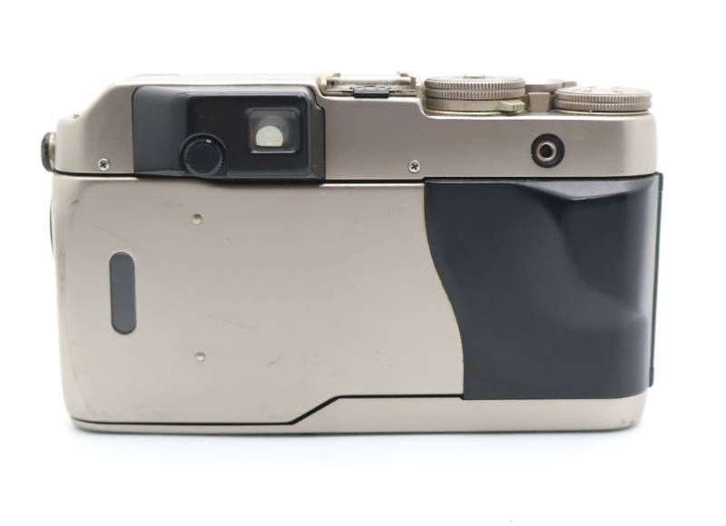 2 フィルムカメラ