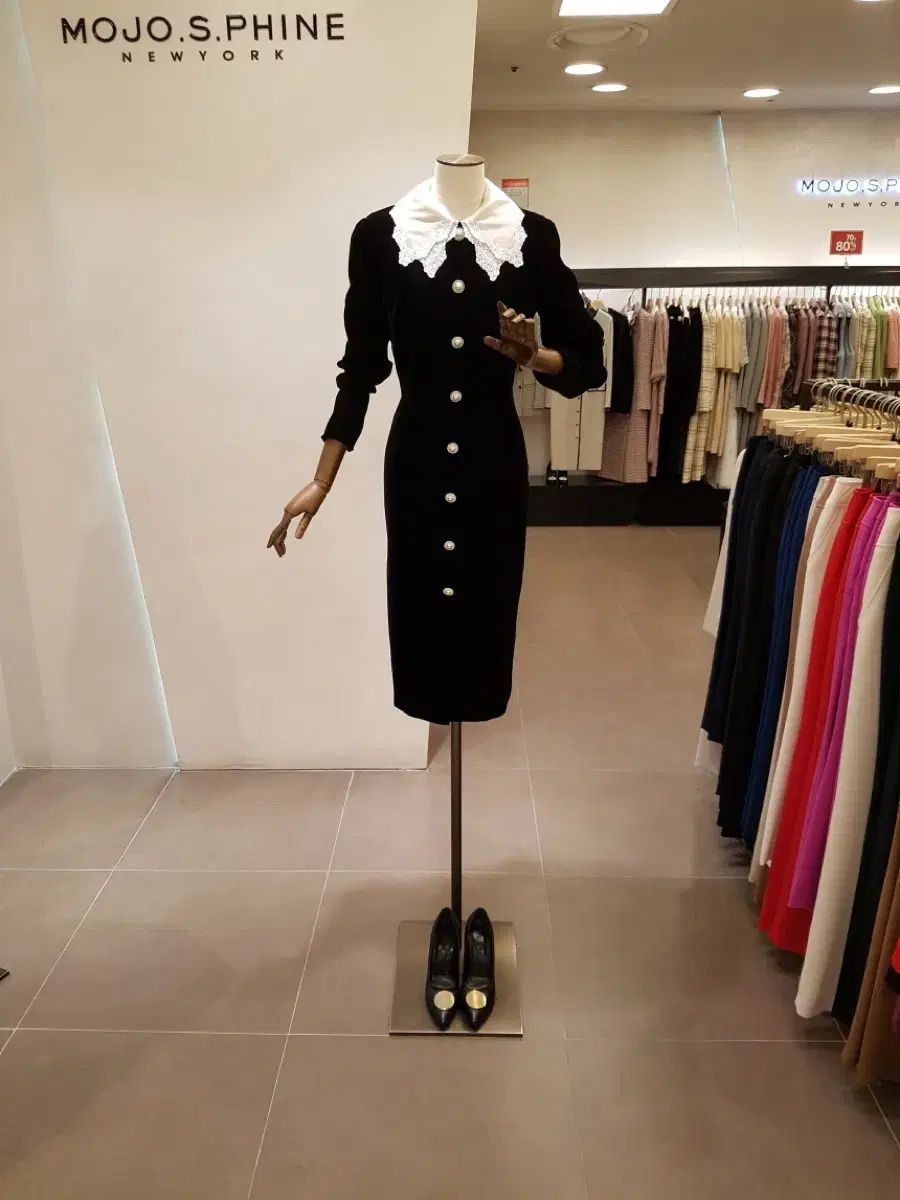 MOJO.S.PHINE モジョエスピン ブラック ツアーベルベット レース KARA カラ ロング ONE PIECE