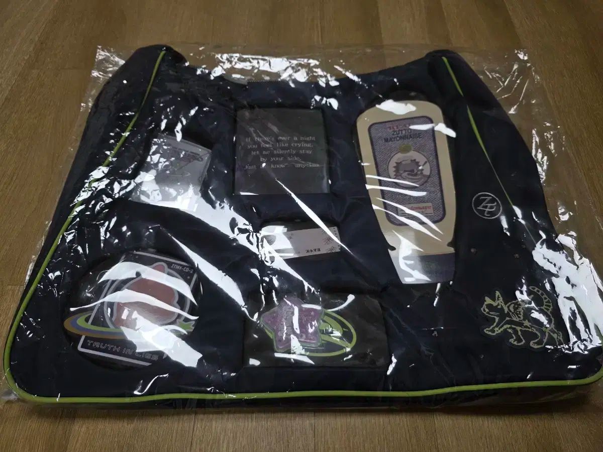 月詠イクト ディスプレー ソール バッグ