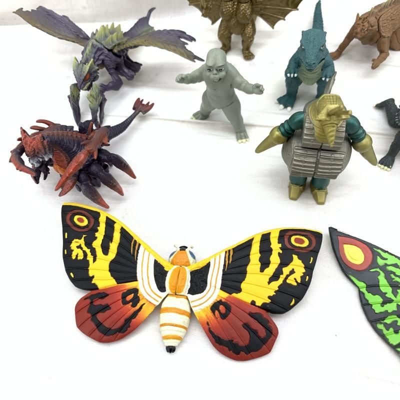 ウルトラマン　ゴジラ　フィギュア　14体セット 中古】現状品)ゴジラ ミニフィギュア 14体セット(HG・特撮大百科他)[91