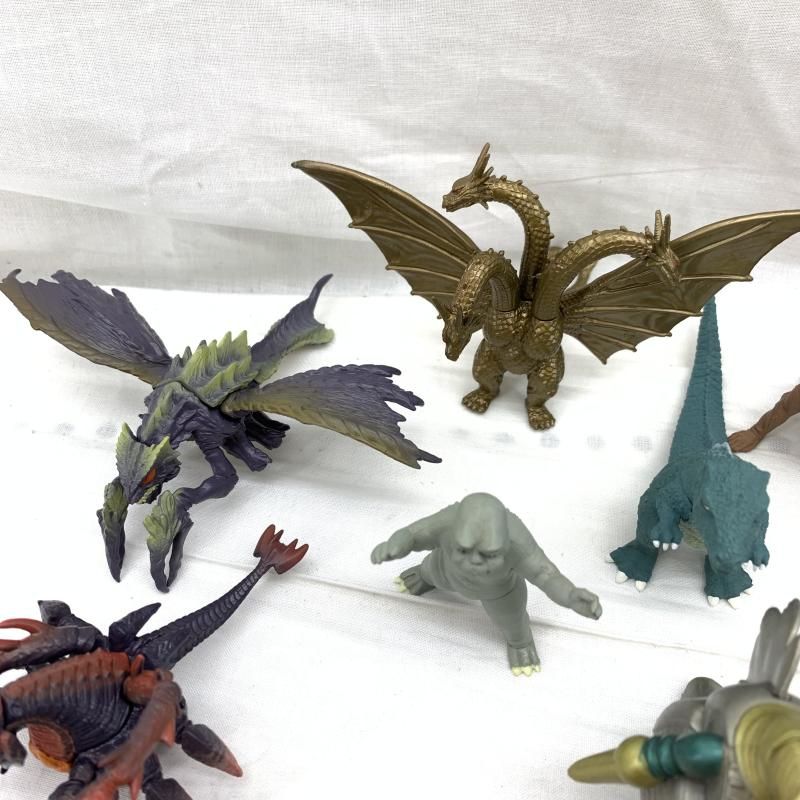 ウルトラマン　ゴジラ　フィギュア　14体セット 中古】現状品)ゴジラ ミニフィギュア 14体セット(HG・特撮大百科他)[91