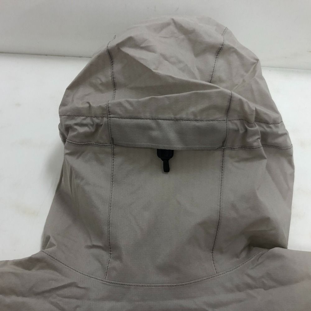 ナイロンジャケット