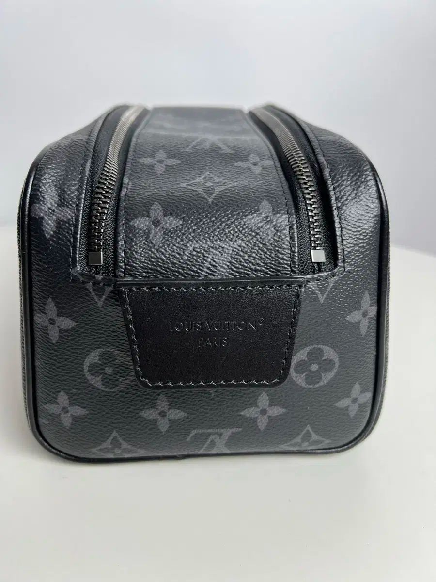 25年式 Louis Vuitton ルイヴィトン エクリプス ドップキット ポーチバッグ