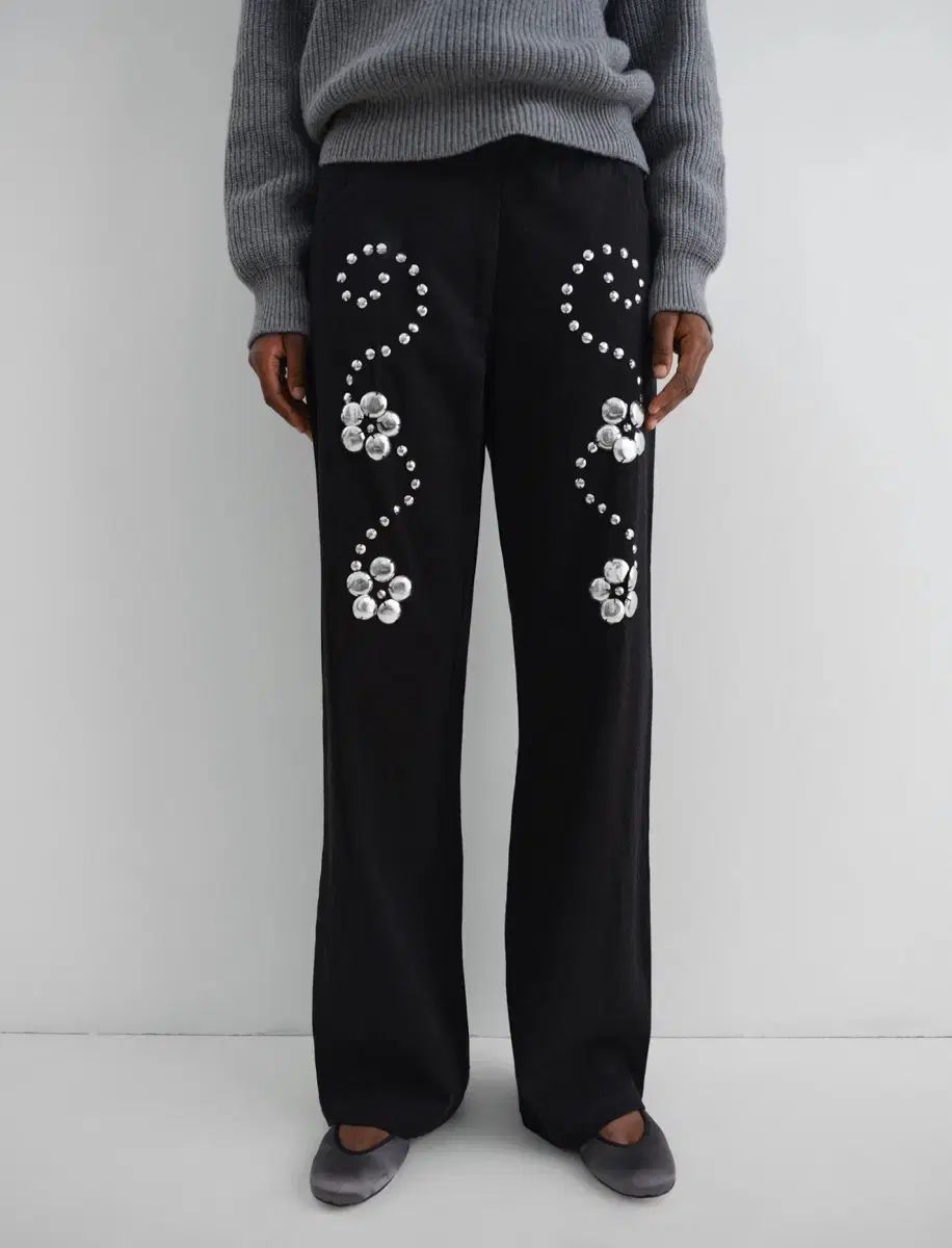 麻アクスタ デルヤ スタッズ パンツ xs