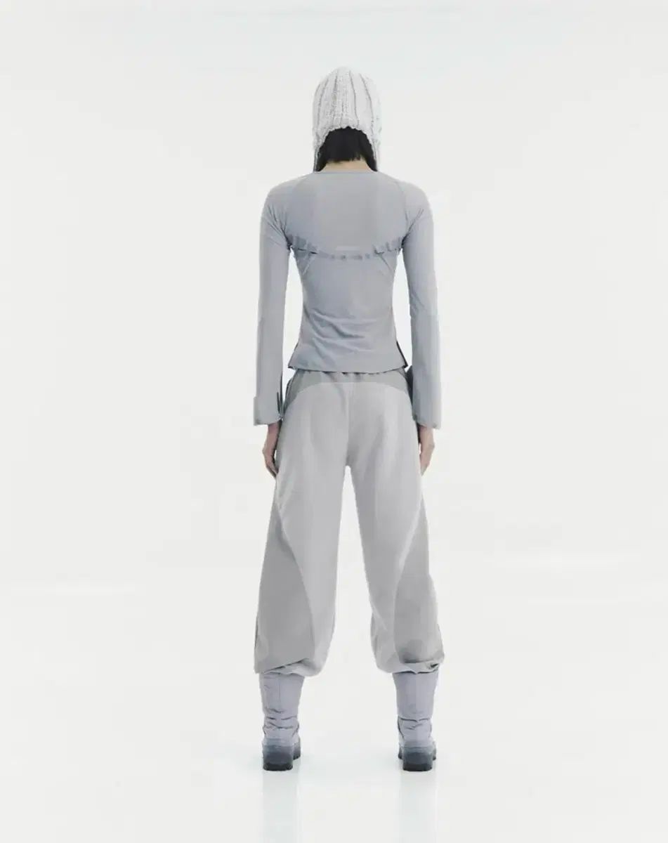 エンボスフリースパンツ グレー