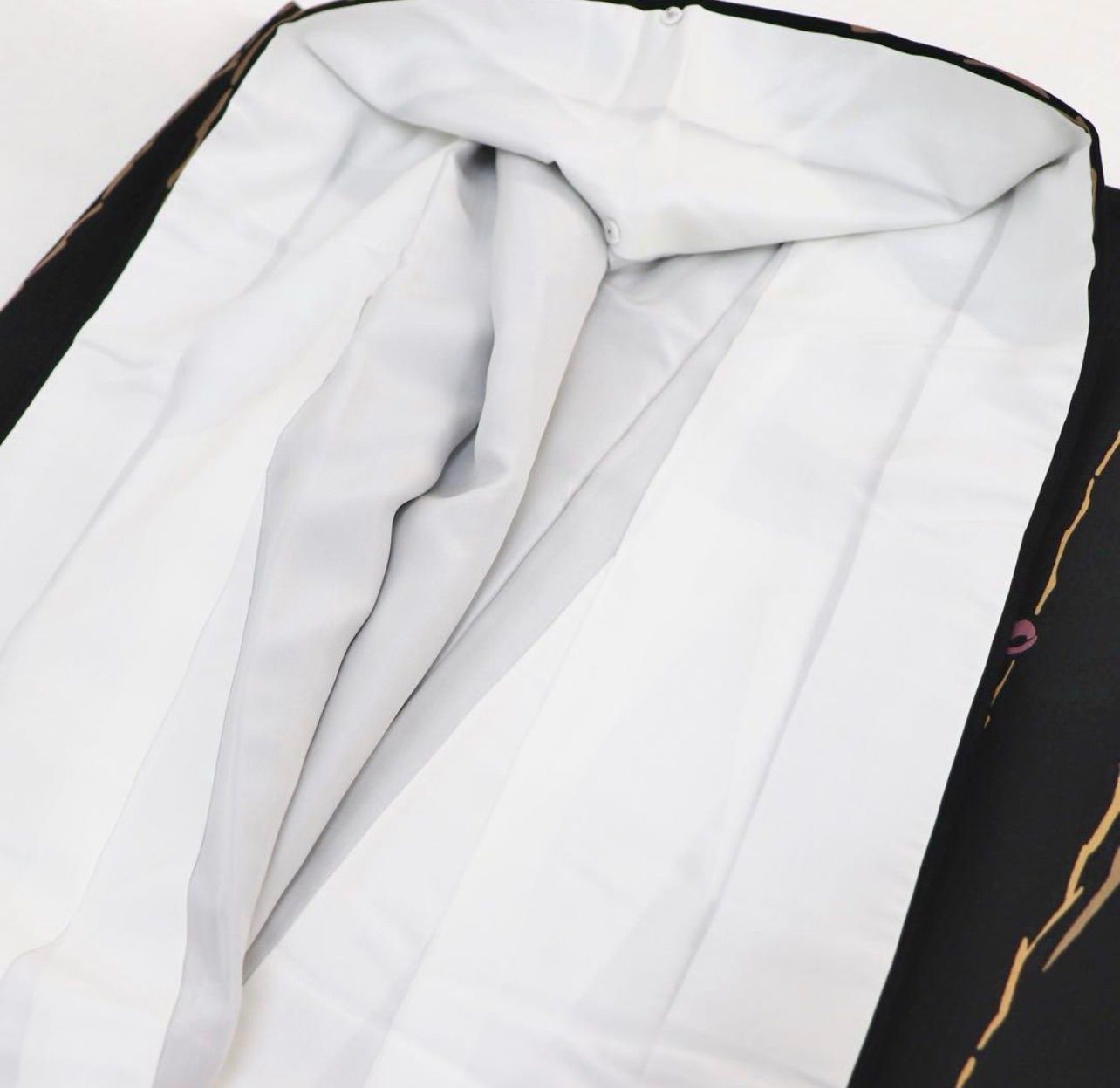 正絹小紋 変わりよろけ縞にドット模様