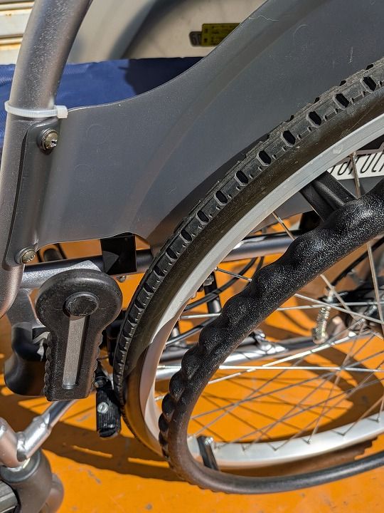  一部地域を除く 自走式車椅子 カルティマ 紺 CRT-5 KM-25-1023-06 自走用車椅子 車椅子