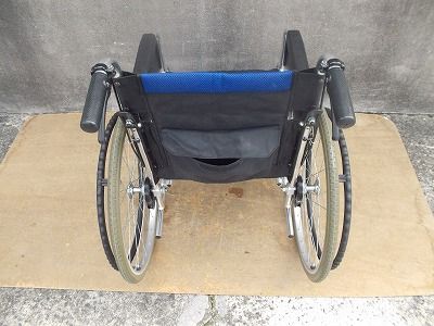 ノーパンク標準自走式車椅子