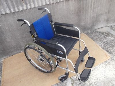 ミキ ノーパンク標準自走式車椅子