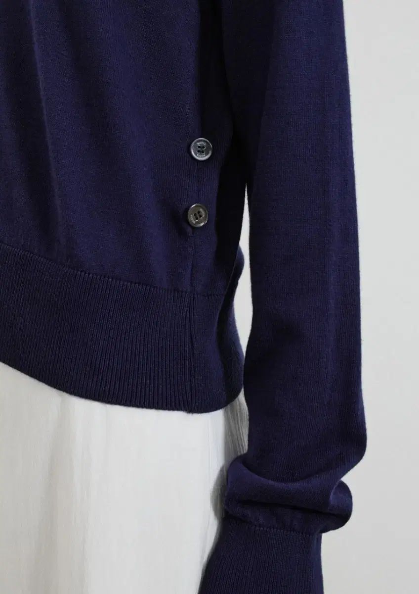 Vネック カーディガン