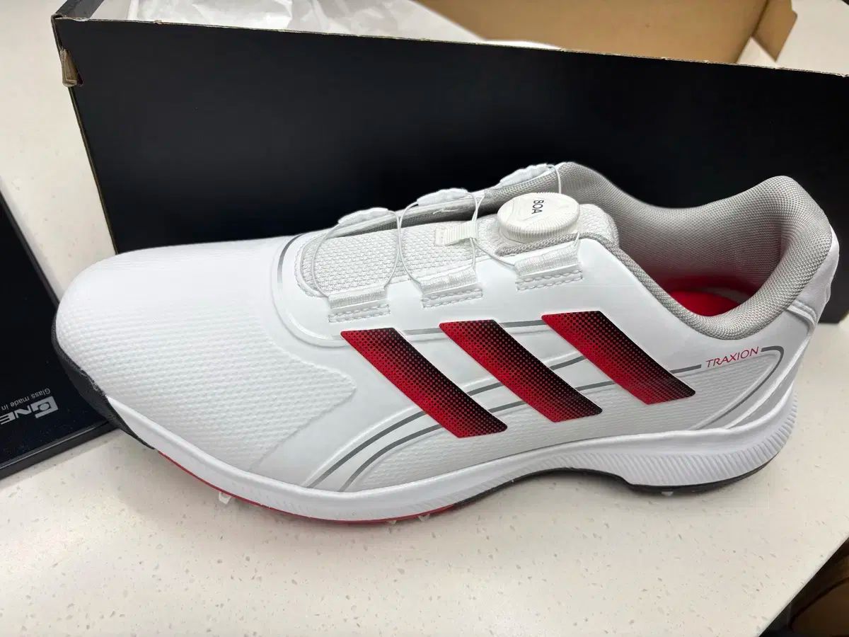 アディダス トラクションライトマックス ボア ゴルフシューズ 白赤 270