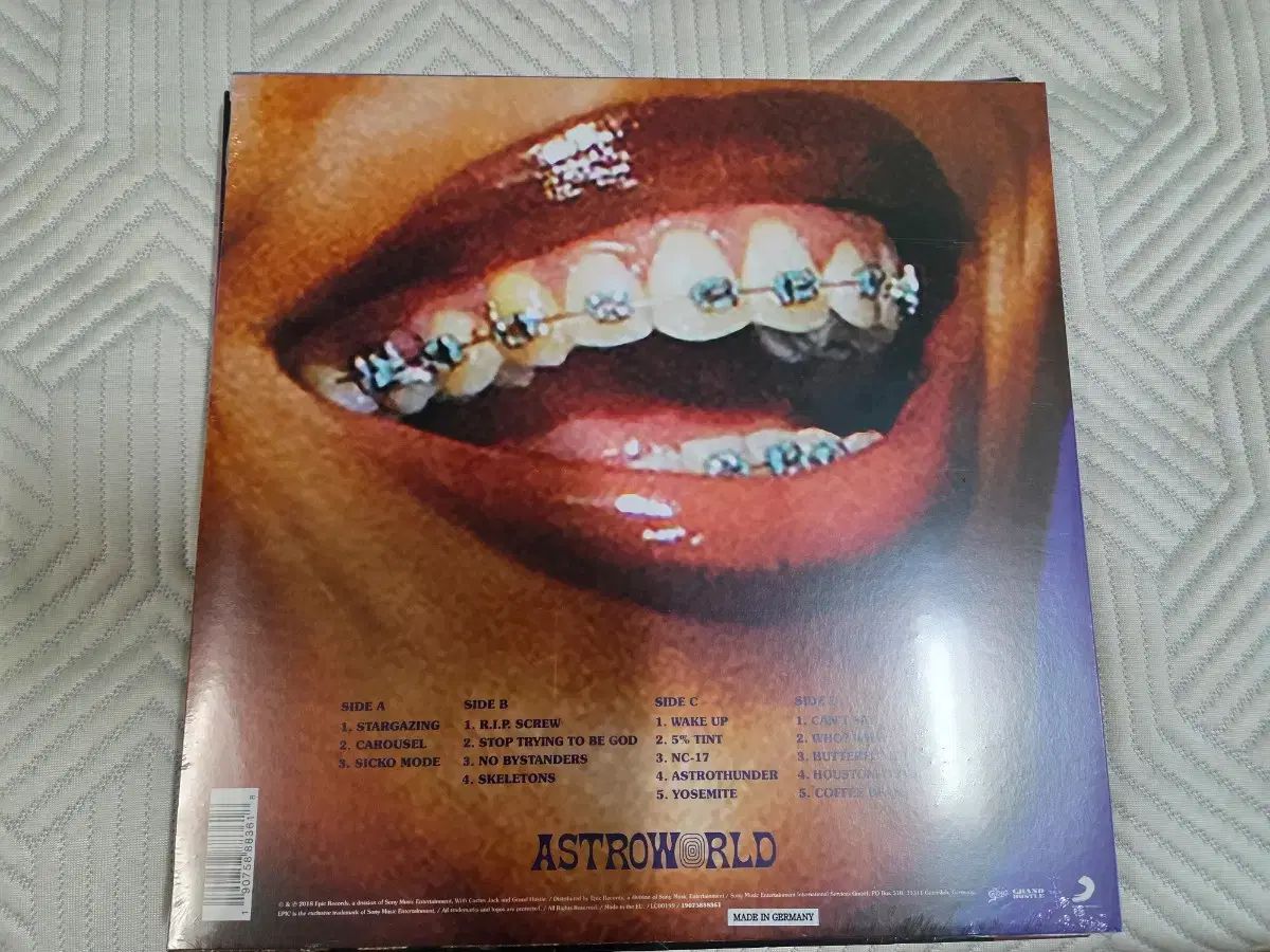 トラビススコット アストロワールド LP 正規 3 家