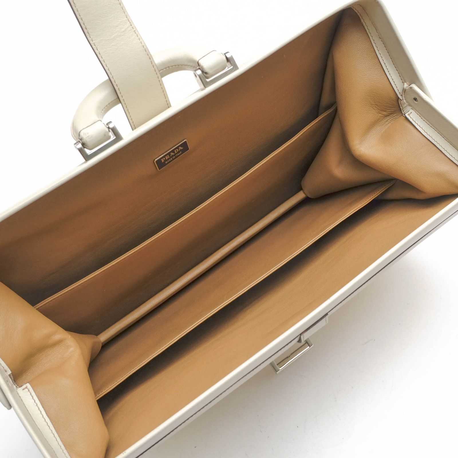 プラダ　PRADA ビジネスバッグ　ブリーフケース　オールレザー PRADA #anb プラダ ブリーフケース 書類かばん ビジネスバッグ 鍵付き