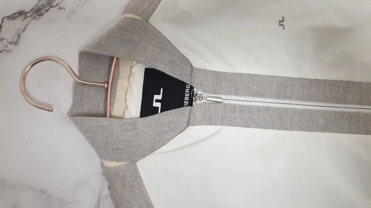 J.LINDEBERG J.リンドバーグ 防風 ニット ジップアップ ジャケット ウール レディース服