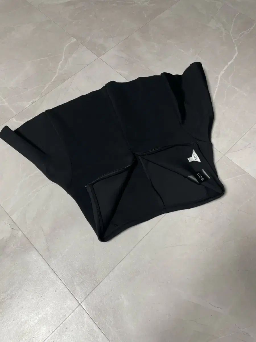 COS コス Aライン ミニスカート ブラック S