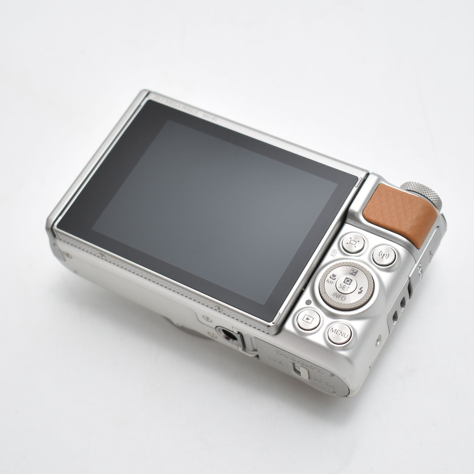 コンパクトデジタルカメラ