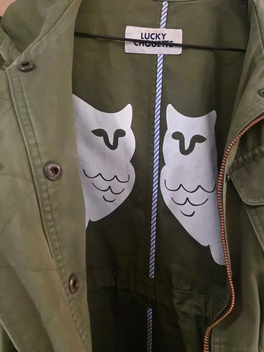 LUCKY CHOUETTE ラッキーシュエトゥ カーキ色 マウンテンパーカー