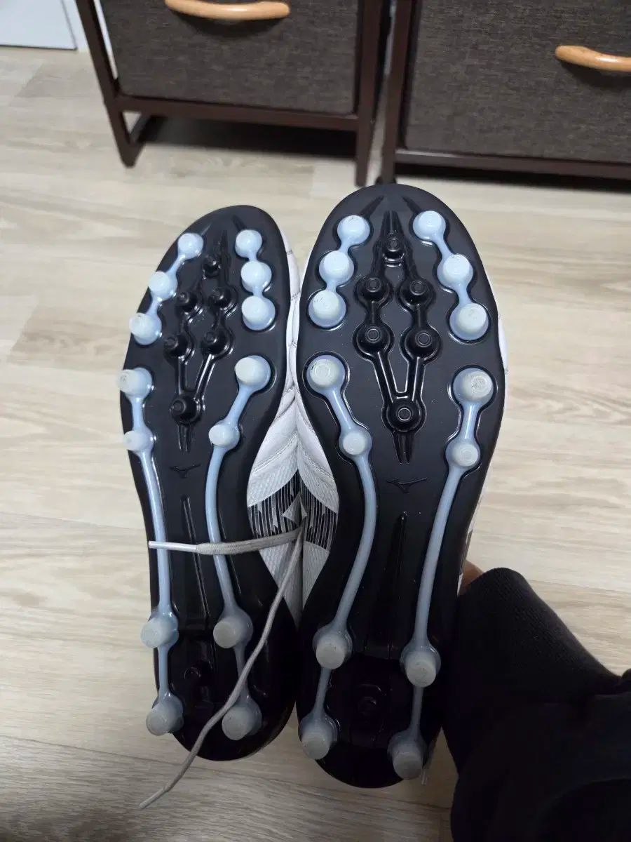 ミズノ モレリア NEO₄ エリート ベータ 265mm LLC-HASEGAWATOSO_COM