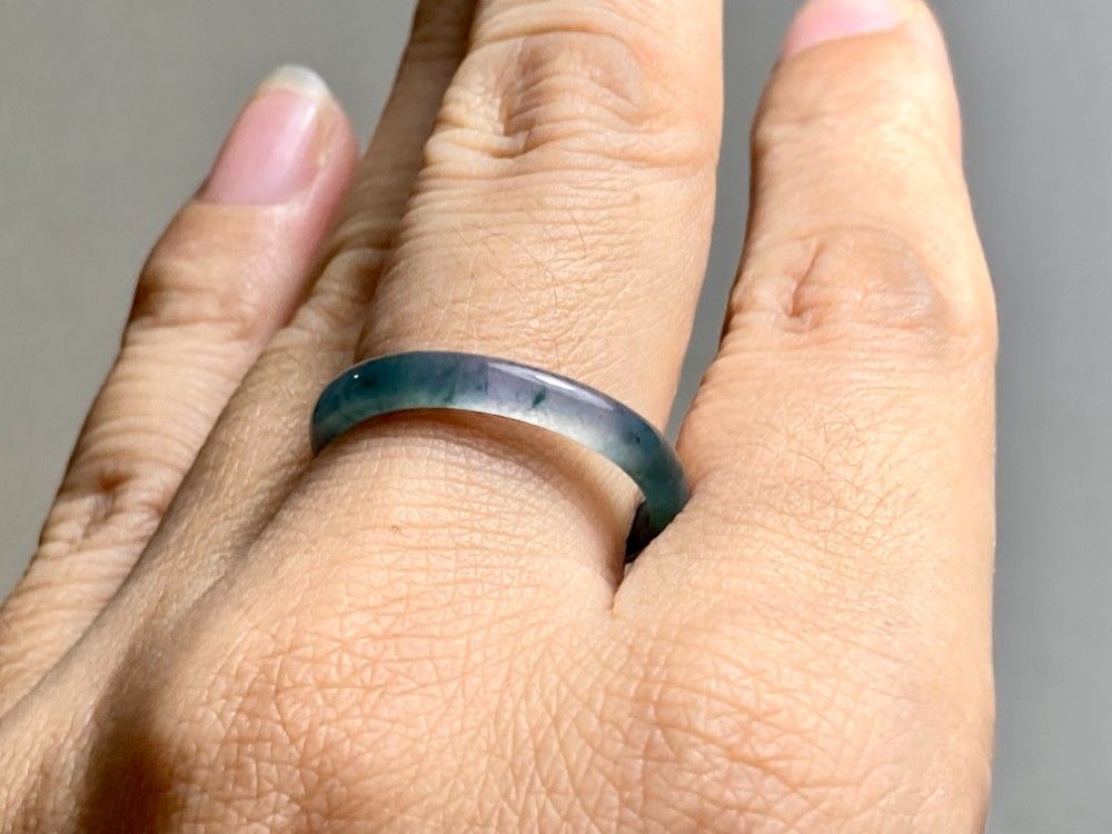 L14-197 氷糯種 紺色 18.5号 グアテマラ産 A貨 本翡翠 くりぬき リング